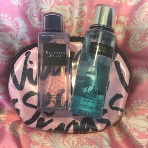 ✨Victoria Secret spray +makeup case kit!✨
